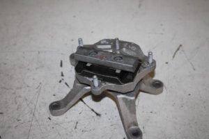 17810973 – 8W0399156AQ – Getriebe Halterung