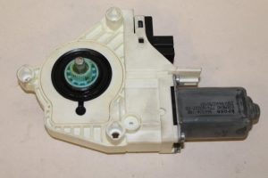 17788038 – 8K0959802 – Door window motor