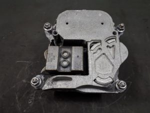 19430537 – 4M0399153L – Getriebe Halterung