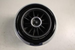 17810868 – 8V0820901A6PS – Luchtrooster Dashboard