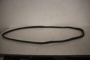 17808999 – 4G9827705D – Achterkleprubber