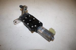 17830908 – 4G9827851E – Sluithulpmotor achterklep