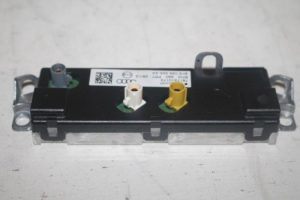 17804120 – 8K5035225AA – Antenne Versterker