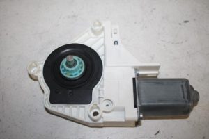 17804661 – 8K0959802B – Door window motor