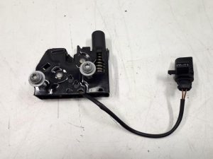 21402240 – 4G0823509C – Slotmechaniek Motorkap