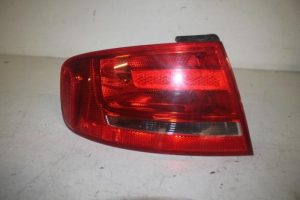 17810415 – 8K5945095D – Achterlicht links