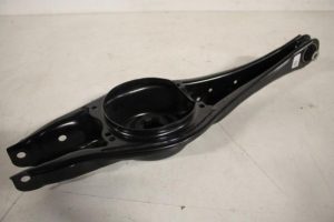 17820513 – 3Q0505311E – Draagarm onder links-achter