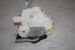 17806376 – 8J1837015D – Deurslot Mechaniek 4Deurs links-voor