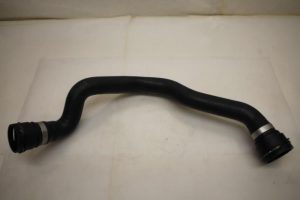 17795735 – 8K0121101AD – Kühlerschlauch