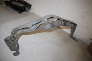 17820819 – 8K0199521Q – Dwarsbalk frontdeel