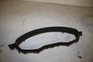 17822369 – 8W0857115 – Kilometerteller sierlijst