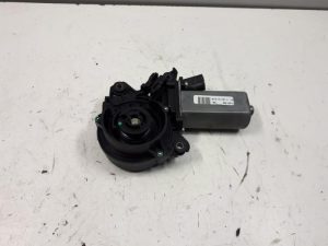 18812209 – 4F0837059 – Sluithulpmotor portier links-achter