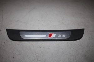 17830343 – 4G0853375B9B9 – Afdeklijst dorpel links