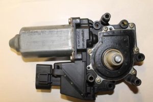17787017 – 8D0959802B – Fenstermotor Tür