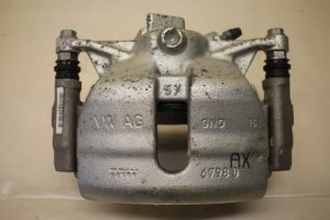 17798421 – 8V0615123A – Bremszange links vorne