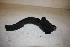 17822391 – 8W1723523A – Accelerator pedal