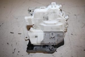 17815737 – 8X0839015C – Deurslot Mechaniek 4Deurs links-achter