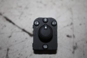 17817040 – 4M0959565K – Spiegel Schakelaar