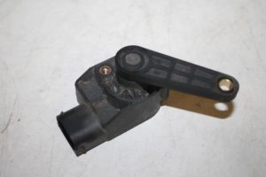 17818849 – 7L0616214C – Xenon height adjustment