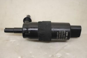 17799835 – 6R0955681 – Headlight washer pump