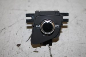 17814921 – 4M1919616B – Radiobedienfeld