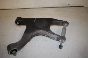 17830486 – 8K0505312J – Draagarm onder rechts-achter