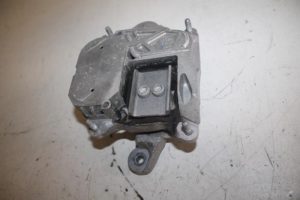 17810249 – 4G0399153A – Getriebe Halterung