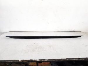 20589916 – 4K8854867AY9B – Zijskirt links