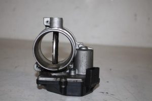 17818259 – 059145950AF – Gasklephuis