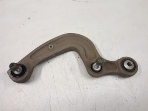 21868154 – 8W0505323F – Draagarm boven links-achter