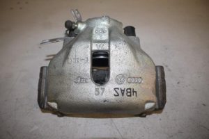 17806776 – 8E0615123A – Remklauw (Tang) links-voor