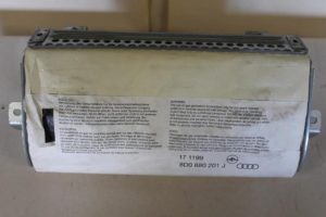 17787895 – 8D0880201J – Airbag rechts (Dashboard)