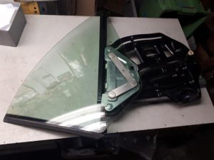 18122233 – 8H0839397A – Fenstermechanik 2-türig links hinten
