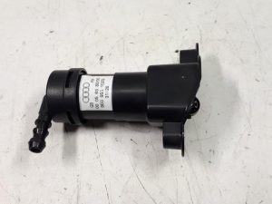 22010855 – 8E0955102G – Headlight washer