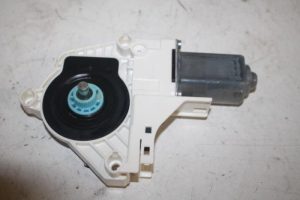 17804253 – 8K0959801B – Door window motor
