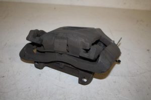 17818111 – 4F0615124 – Remklauw (Tang) rechts-voor