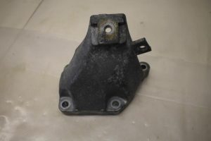 17801390 – 8E0199308AK – Motorsteun