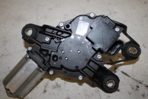17816552 – 5K6955711B – Rear wiper motor