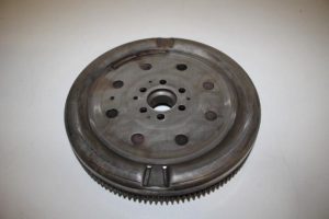 17817314 – 04E105264A – Vliegwiel