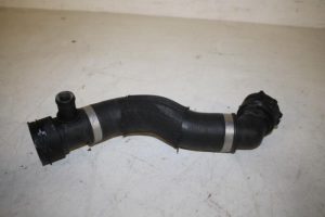 17819062 – 4M0122101AH – Kühlerschlauch