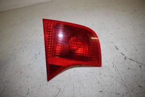 17811860 – 8E5945093A – Achterlicht links