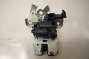 17796825 – 8K9827505A – Slotmechaniek Achterklep