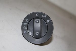 17826164 – 8E0941531C5PR – Light switch