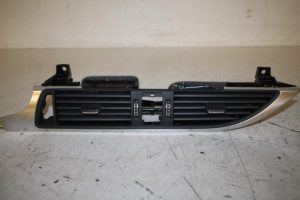 17813732 – 4G1820951J6PS – Luftgitter Armaturenbrett