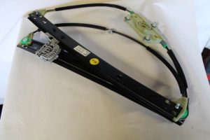 17789300 – 4L0839462A – Rear door window mechanism 4-door, right