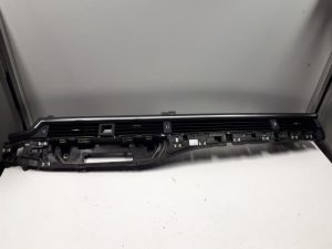 20234118 – 8W1820902B6PS – Luftgitter Armaturenbrett