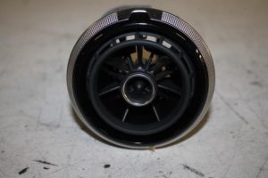 17813235 – 8V0820901A6PS – Luftgitter Armaturenbrett