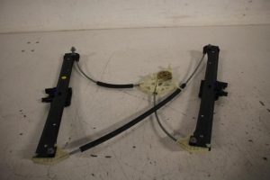 17815521 – 4M0839462A – Rear door window mechanism 4-door, right