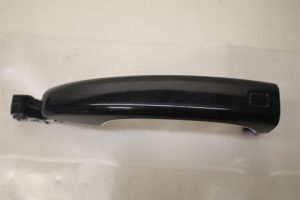 17800885 – 8T0837205A – Türgriff 4-türig links vorne