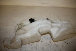17814382 – 8E0955451AR – Front windscreen washer reservoir